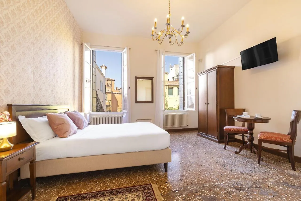 Apartment Residenza Centopietre - Dorsoduro By Wonderful Italy Venice