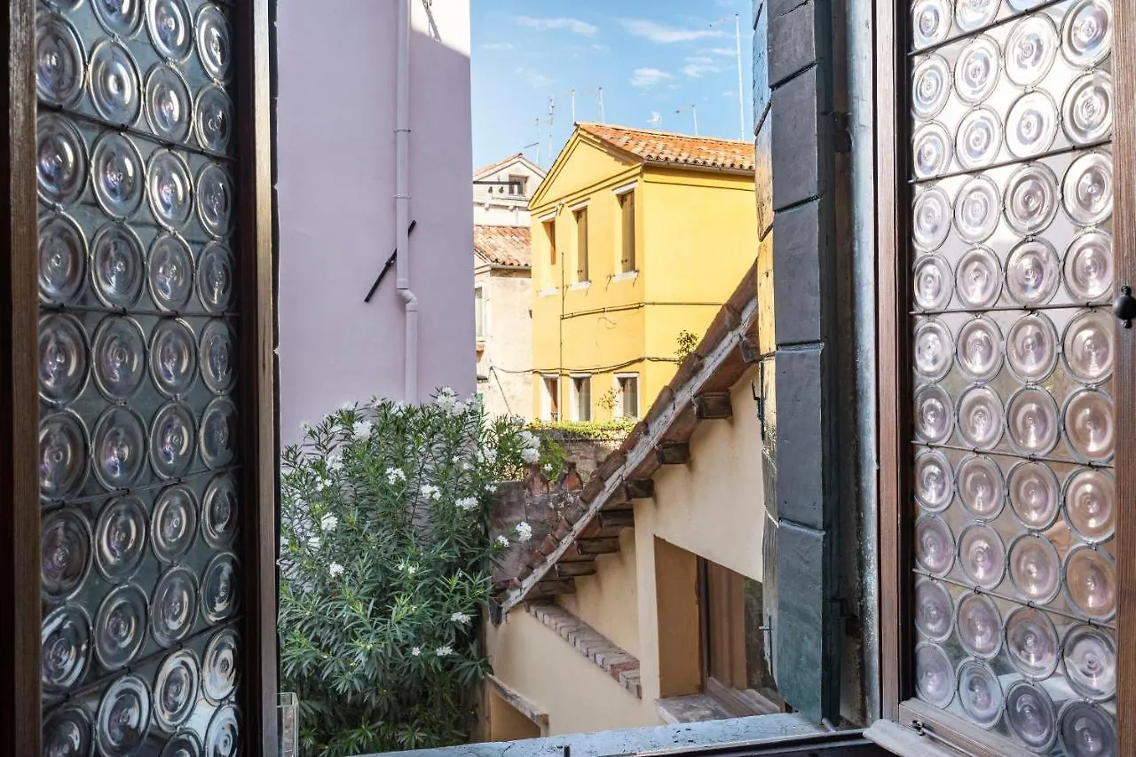 Apartment Residenza Centopietre - Dorsoduro By Wonderful Italy Venice Italy