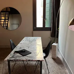  Apartment I Marmi Di