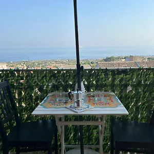 Casa Ultreia, Appartamento Aci Castello