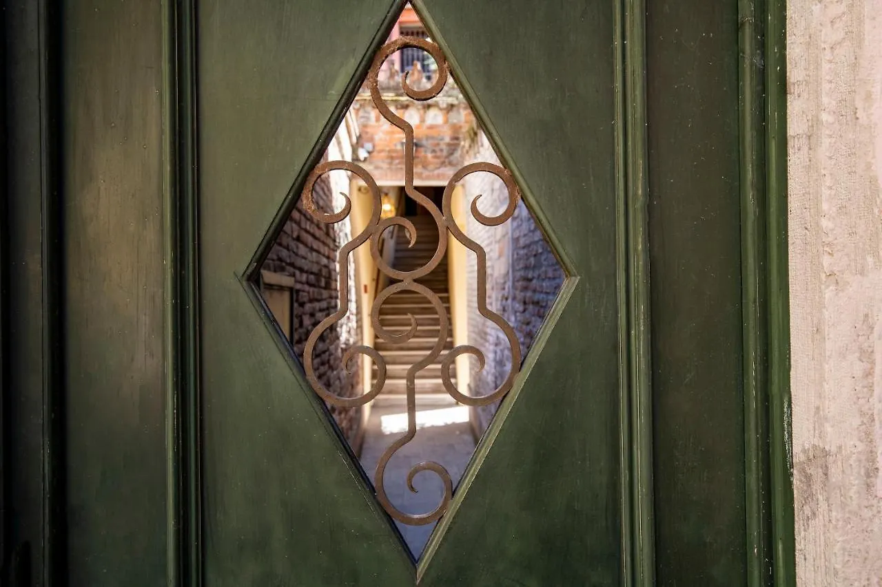 Apartment Residenza Centopietre - Dorsoduro By Wonderful Italy Venedig Italien